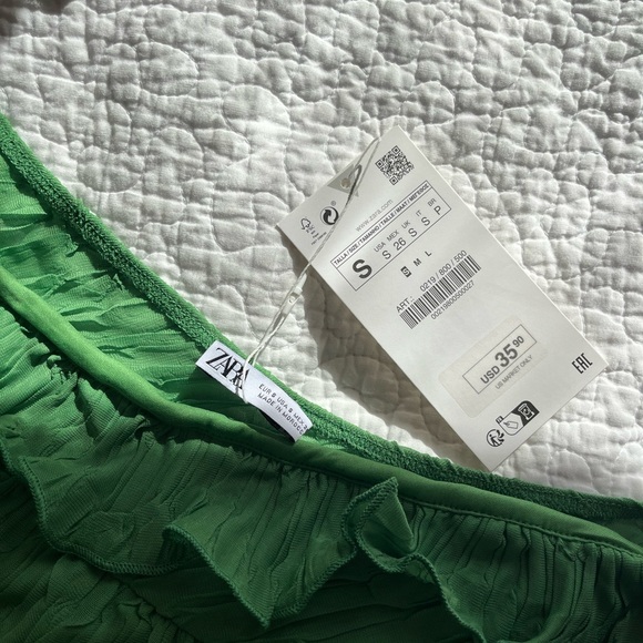 NWT Zara Ruffle Top - Picture 3 of 3